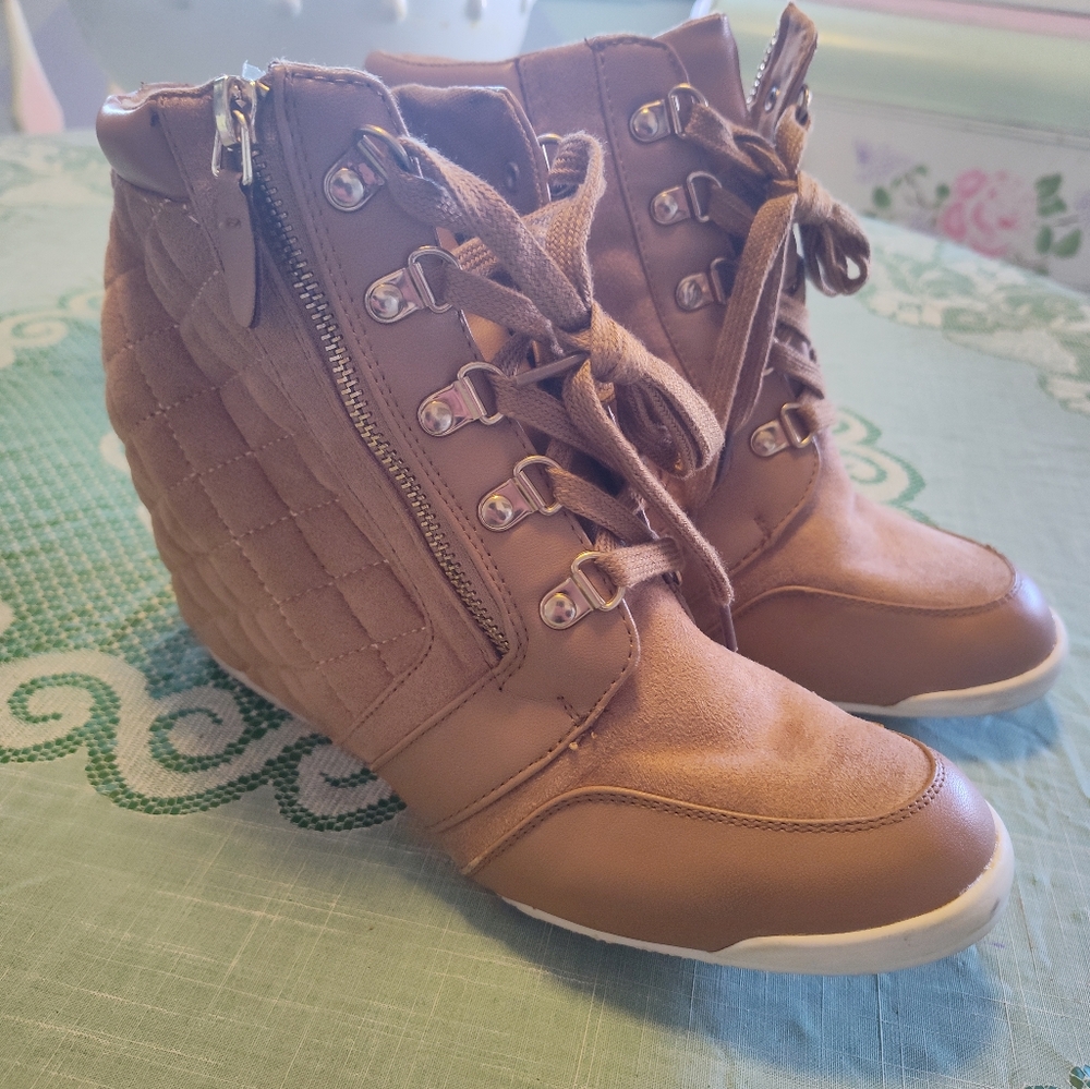 Women's forever 21 brown leather boots size 9